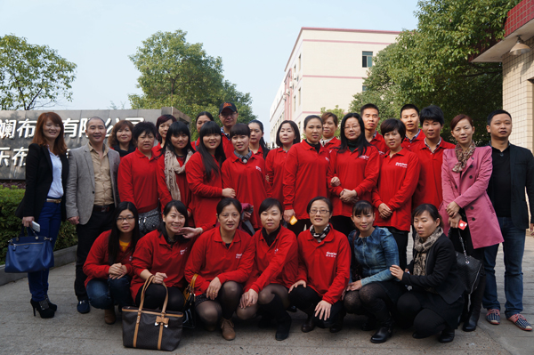 蝶依斕金牌店長導(dǎo)購培訓(xùn)班合影 蝶依斕金牌店長導(dǎo)購培訓(xùn)班合影